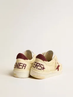 Shop Ball Star de napa bege com estrela e talão de tela bordô Ball Star