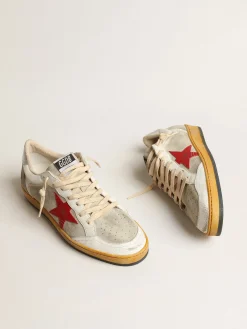 Store Ball Star de suede cinza com estrela vermelha e talão prateado Ball Star