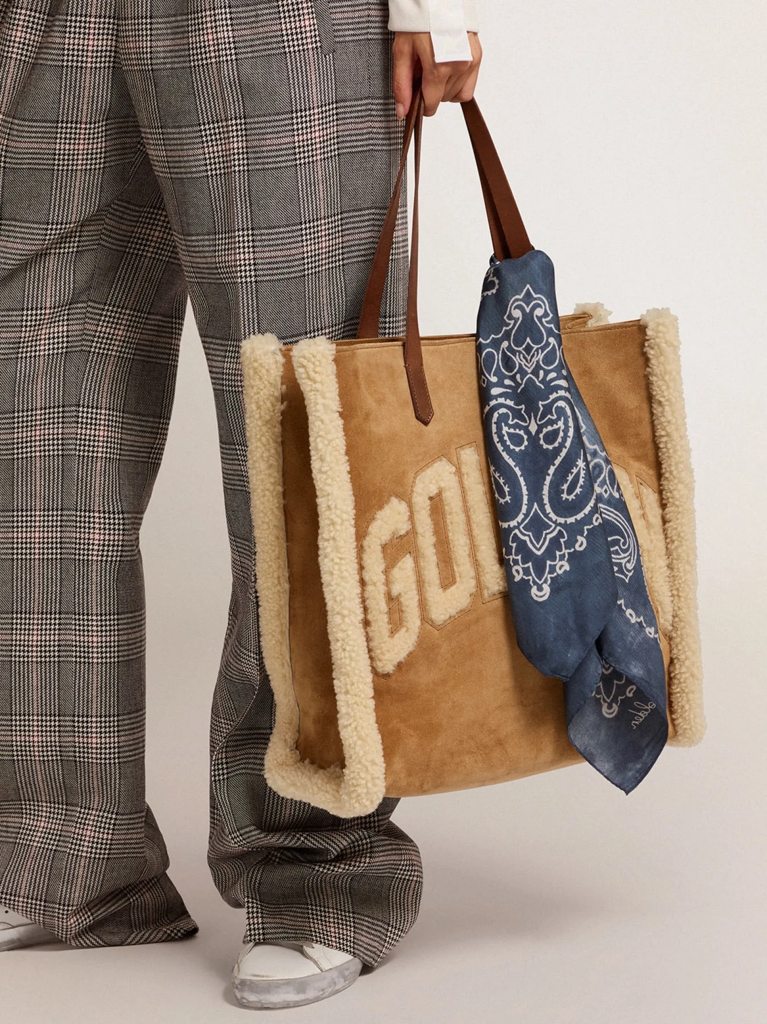 Cheap Bolsa California North-South de camurça com shearling MULHER Bolsas de ombro|Bolsas de mão