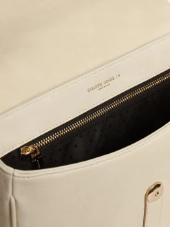 Shop Bolsa Sally média de couro cor porcelana com fivela e alça de ombro em contraste MULHER Bolsas tiracolo