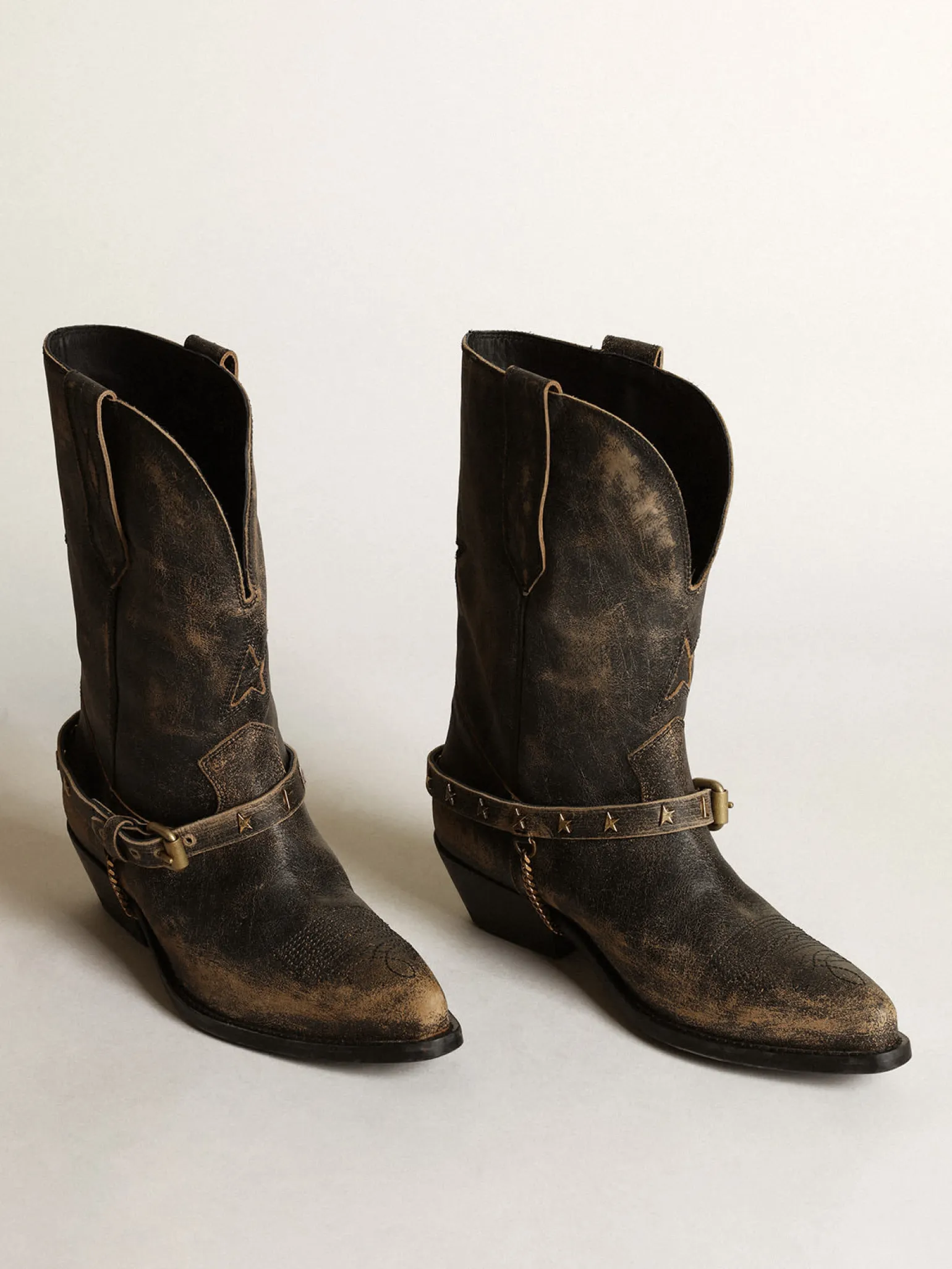 Cheap Bota de cano baixo feminina de couro preto brilhante com corrente MULHER Botas