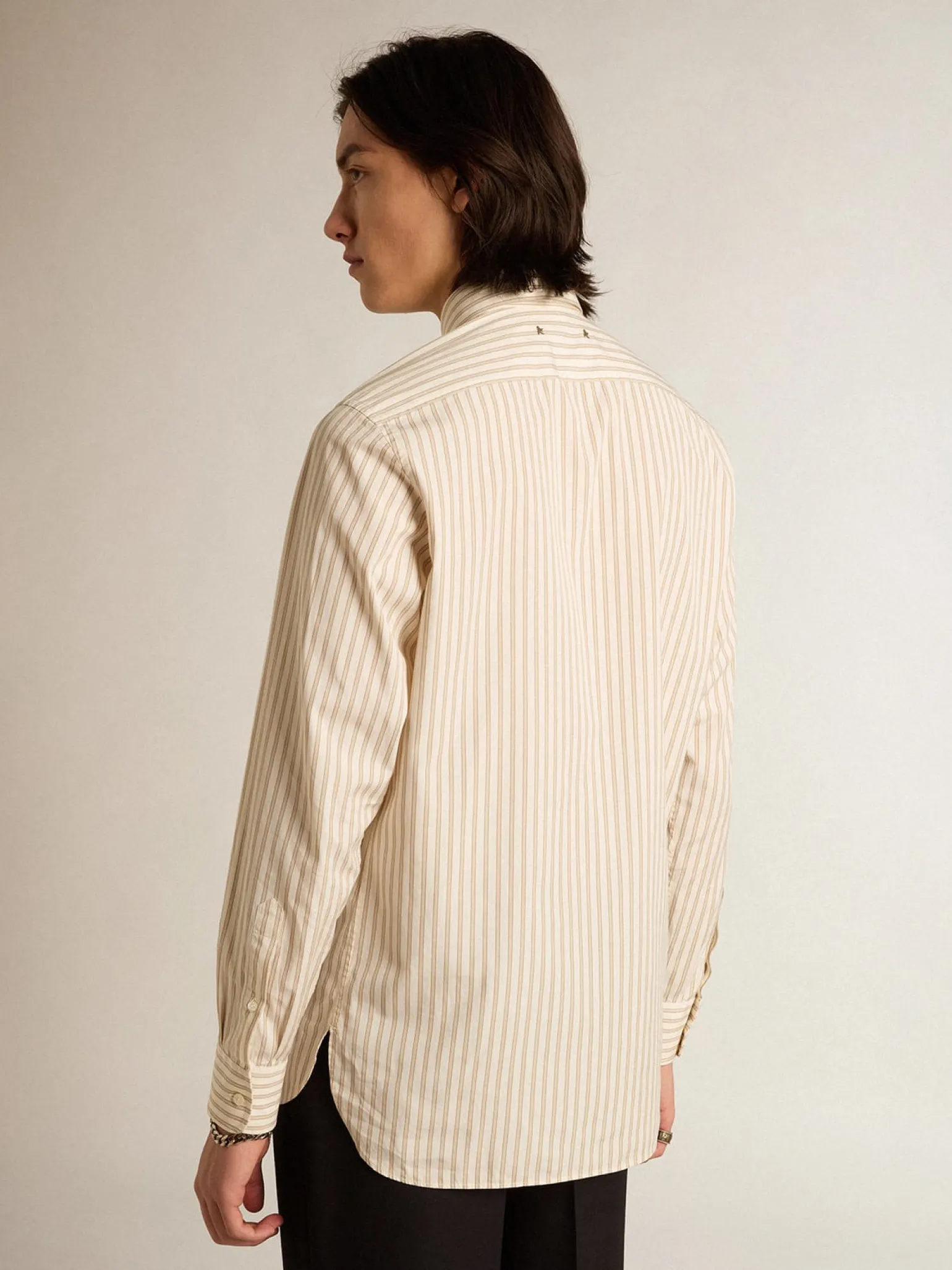 Clearance Camisa branca masculina de algodão com estampa de listras bege Camisas