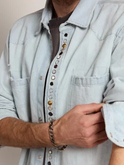Best Sale Camisa jeans masculina desbotada com tachas marteladas Camisas