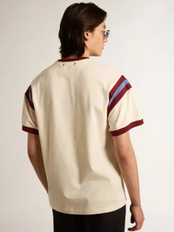 Best Camiseta branca masculina com escrita bordô na frente Camisetas