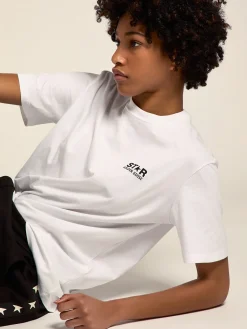 Best Sale Camiseta feminina branca com logo e estrela pretos em contraste MULHER Beachwear|Camisetas