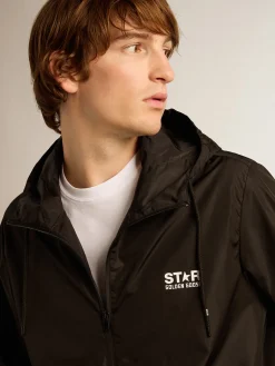 Outlet Jaqueta corta-vento masculina com logo e estrela brancos em contraste Casacos e blusões