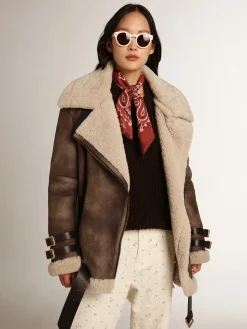 Discount Jaqueta feminina de couro com gola de shearling MULHER Casacos e blusões