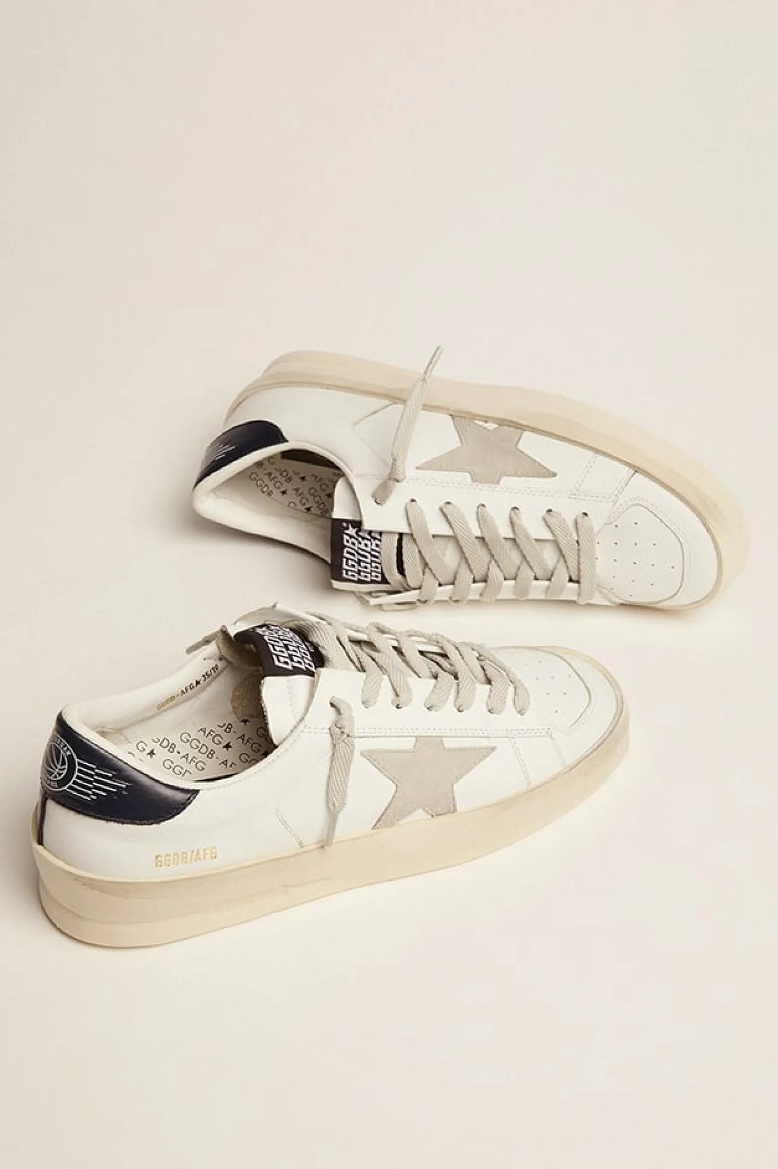 Shop Stardan Feminino com estrela de suede gelo e talão preto MULHER Stardan